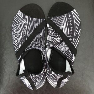 Fitkicks Women’s Athletic Shoes Size: M/7-8